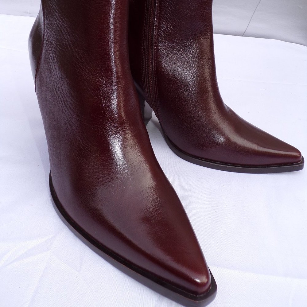 NWOT! JEFFREY CAMPBELL WINE COLOR ANKLE BOOTS SZ 8